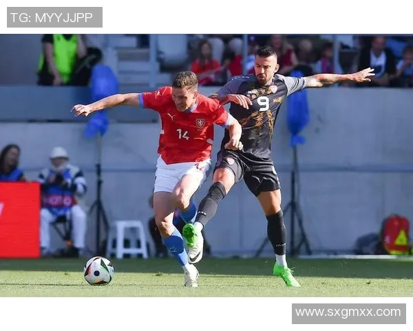 精彩足球比赛直播配中文字幕让你不错过每一个进球瞬间