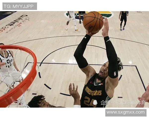 湖人对爵士精彩对决比分揭晓球迷热议赛场表现与战术分析